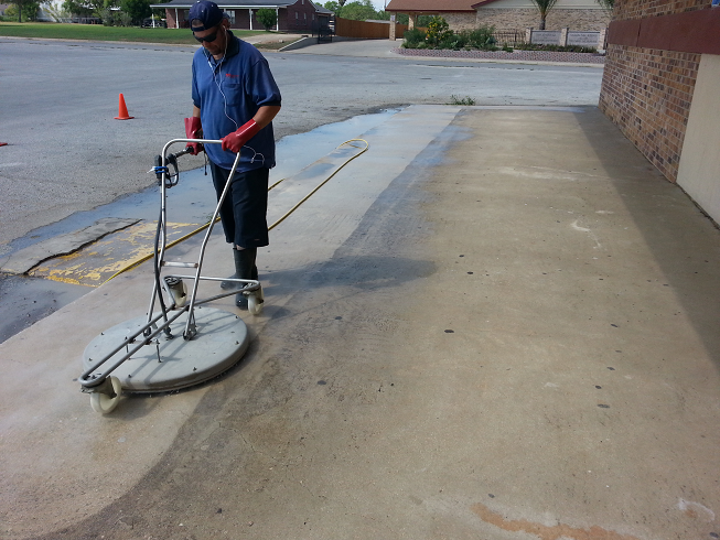 Commercial Walkway Cleaning